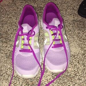 Size 6 in women’s Nike tennis shoes. Hardly worn.